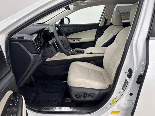 2025 Lexus NX 450h+ Luxury