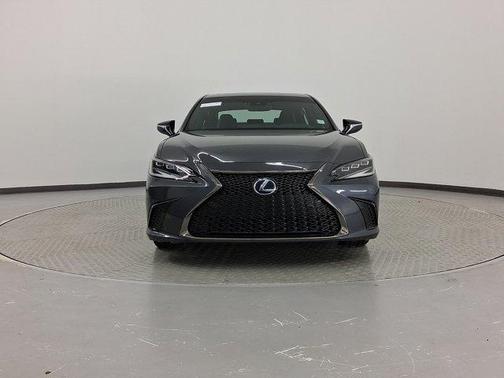 2022 Lexus ES 300h F SPORT