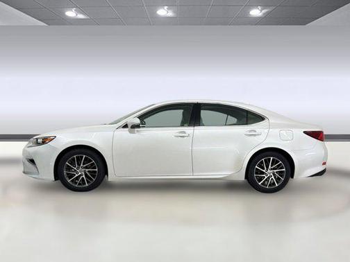 Eminent White Pearl 2018 Lexus ES 350 Base