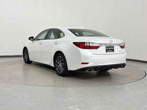 Eminent White Pearl 2018 Lexus ES 350 Base
