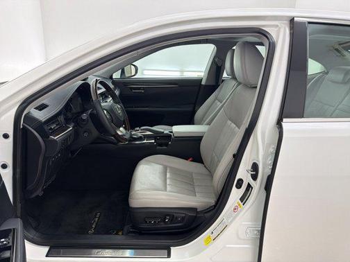 Eminent White Pearl 2018 Lexus ES 350 Base