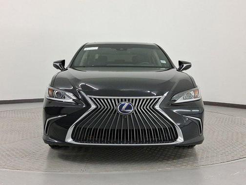 2019 Lexus ES 300h Base