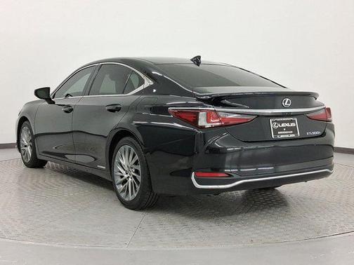 2019 Lexus ES 300h Base