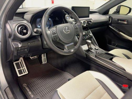 2022 Lexus IS 350 Base
