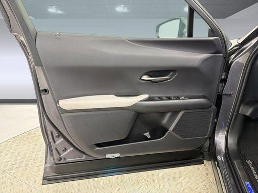 Cloudburst Gray 2023 Lexus UX 250h Base