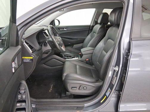 2017 Hyundai TUCSON SE Plus