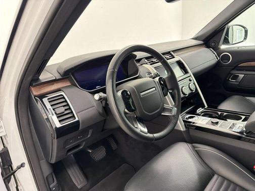 White 2020 Land Rover Discovery HSE