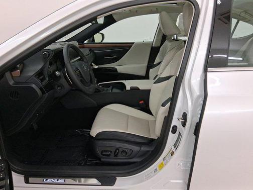 2025 Lexus ES 350 Base