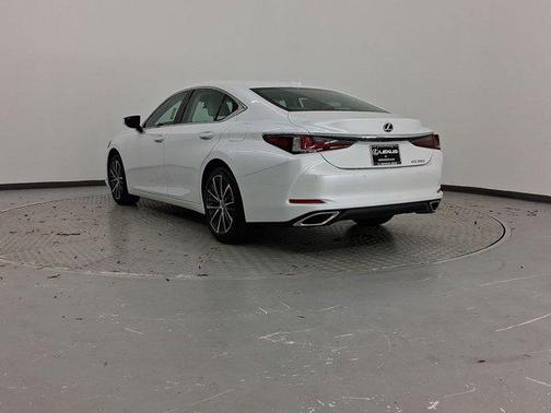 2025 Lexus ES 350 Base