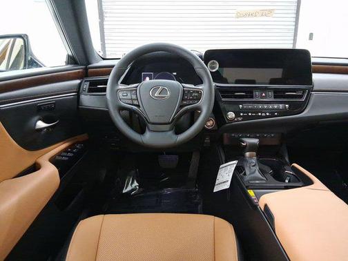 2025 Lexus ES 350 Base