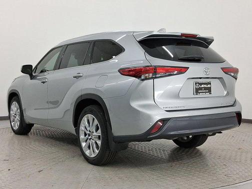 2022 Toyota Highlander Limited