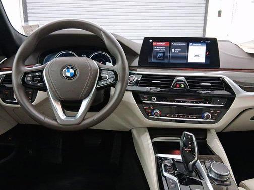 2018 BMW 540 540i
