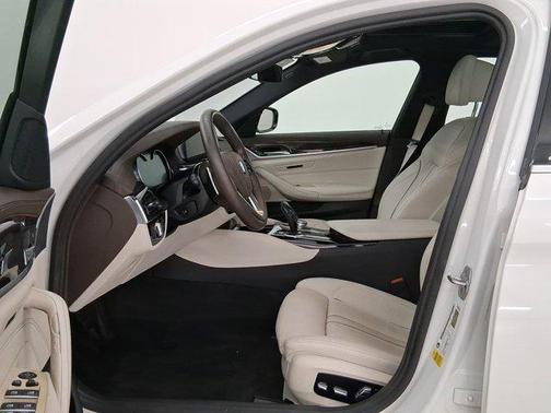 2018 BMW 540 540i