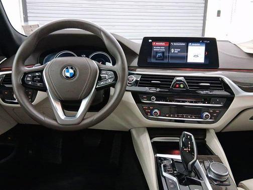 2018 BMW 540 540i