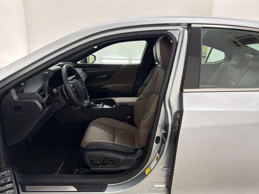 Cloudburst Gray 2025 Lexus ES 350 Base