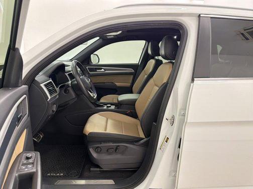 2022 Volkswagen Atlas Cross Sport 2.0T SEL