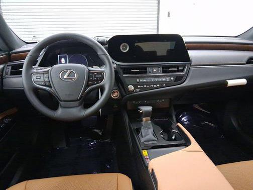 2025 Lexus ES 350 Base