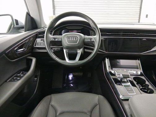 2022 Audi Q8 55 Premium Plus