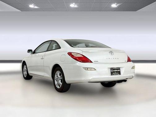 White Pearl 2008 Toyota Camry Solara SLE