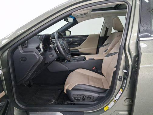 2019 Lexus ES 350 Base