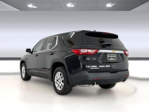 Mosaic Black Metallic 2018 Chevrolet Traverse LS