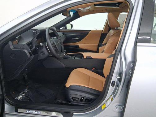 2025 Lexus ES 350 Base