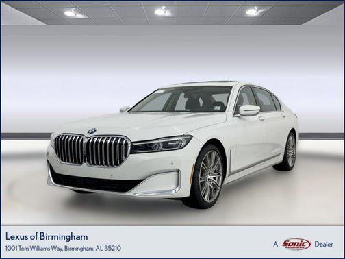 2022 BMW 740 i