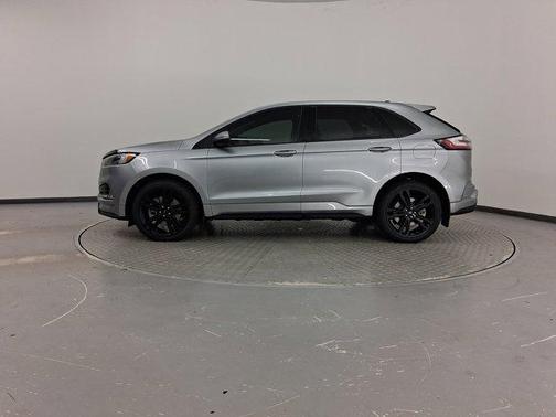 2022 Ford Edge ST