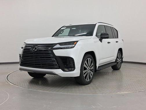 2025 Lexus LX 700h Luxury