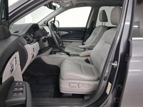 2019 Honda Pilot Touring 8-Passenger