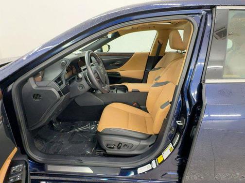 2025 Lexus ES 350 Base