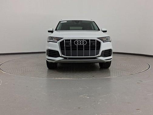 2022 Audi Q7 45 Premium Plus