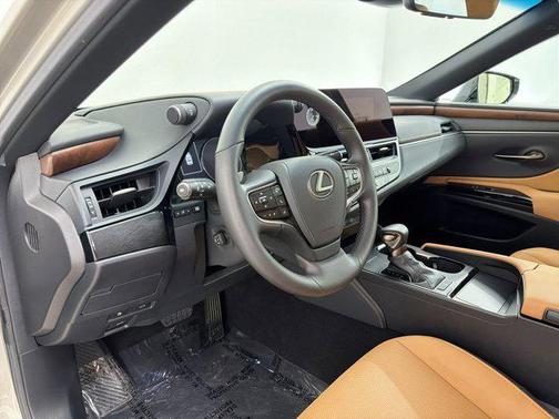 Cloudburst Gray 2025 Lexus ES 350 Base