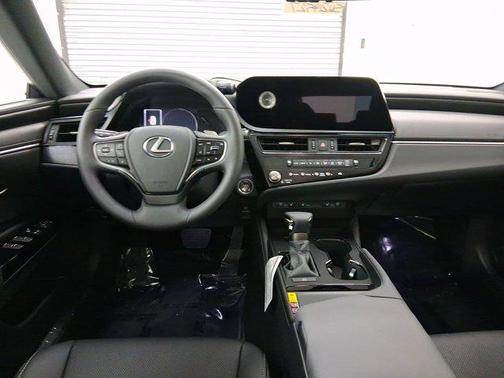 2025 Lexus ES 350 Base