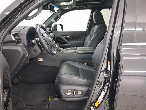 2025 Lexus LX 600 Luxury