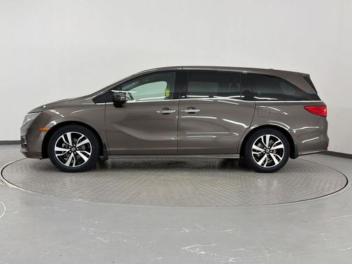Modern Steel Metallic 2018 Honda Odyssey Elite