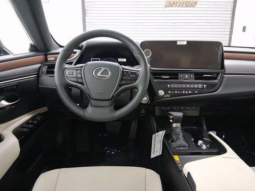 2025 Lexus ES 350 Base