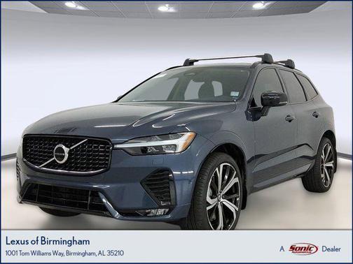 2023 Volvo XC60 B6 Ultimate Dark Theme
