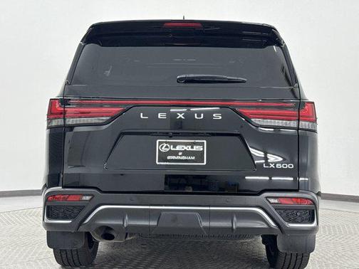 2022 Lexus LX 600 Base