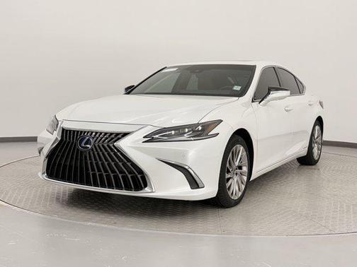 2022 Lexus ES 300h Ultra Luxury