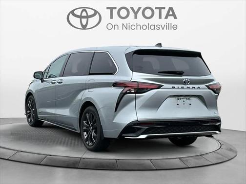 2021 Toyota Sienna XSE 7 Passenger