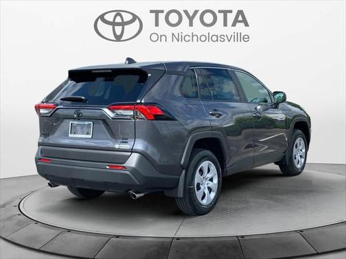 2025 Toyota RAV4 LE