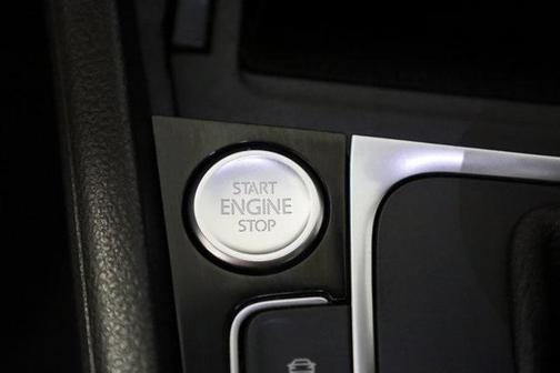 2020 Volkswagen Golf GTI 2.0T SE DSG