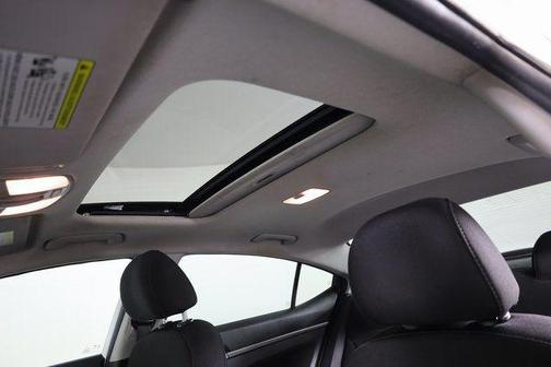 2017 Hyundai ELANTRA Value Edition