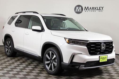 2025 Honda Pilot Touring 8-Passenger