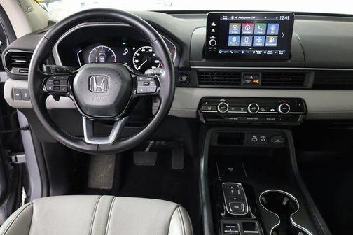 2025 Honda Pilot Touring 8-Passenger