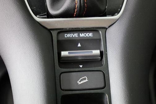 Platinum White Pearl 2026 Honda HR-V AWD Sport