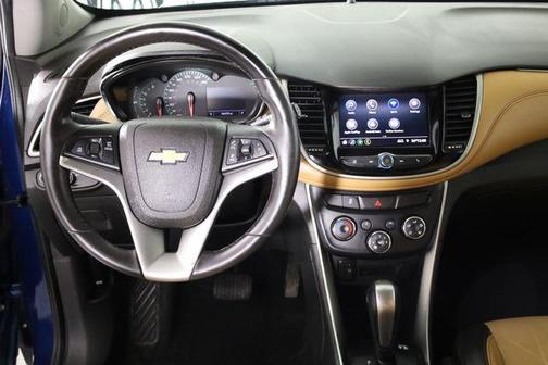 Pacific Blue Metallic 2020 Chevrolet Trax LT