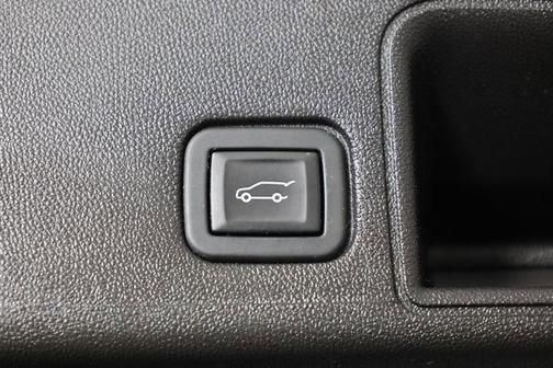 Summit White 2024 GMC Terrain SLT