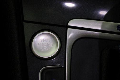 2017 Volkswagen e-Golf SE